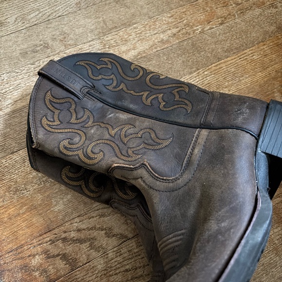 Men’s Justin Brown Boots - Picture 2 of 3